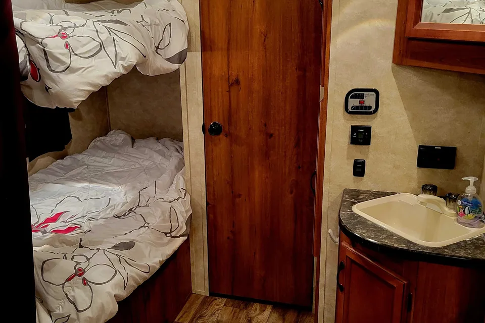 Ryan's Gulf Stream Kingsport Travel Trailer