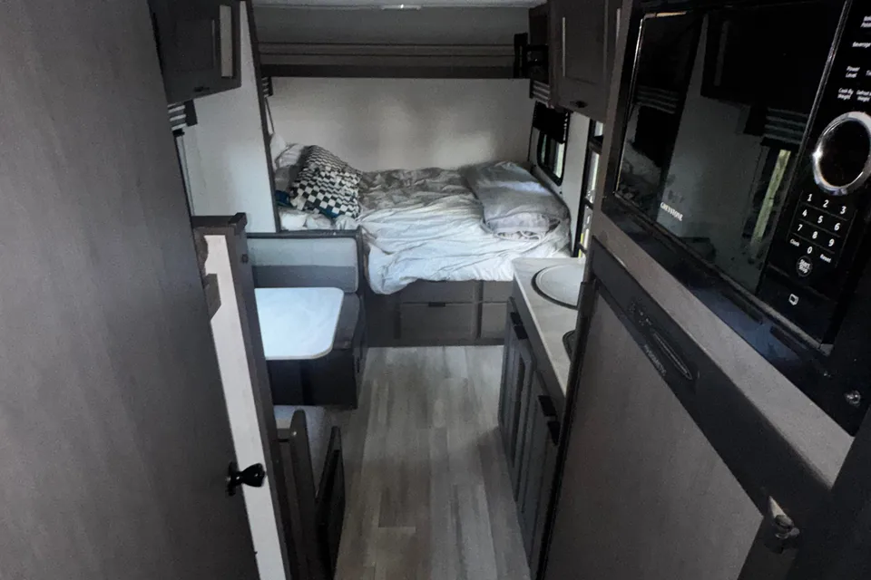 Hunter's Heartland Mallard pathfinder qbh17 Travel Trailer