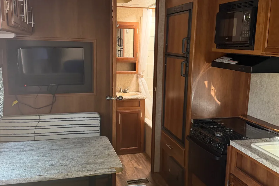 James's Prime Time Avenger Travel Trailer