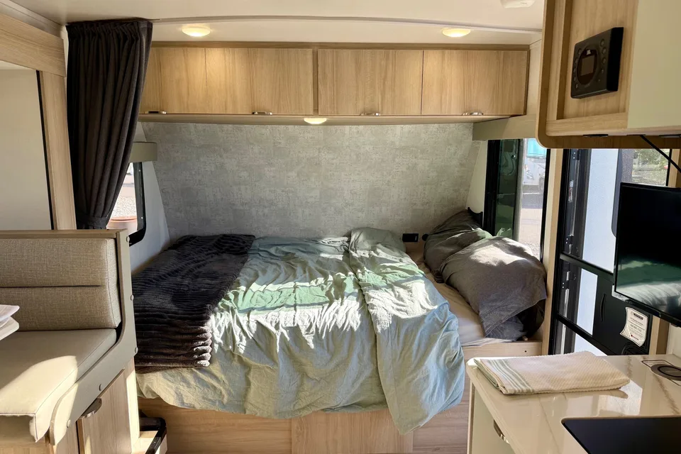 Roam & Rise RV Rentals | Winnebago Micro Minnie Travel Trailer