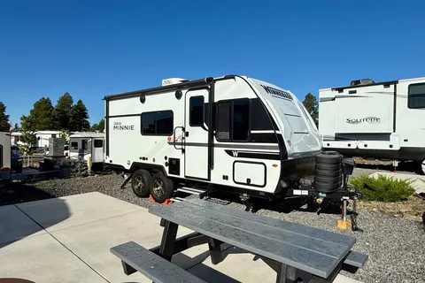 Roam & Rise RV Rentals | Winnebago Micro Minnie Travel Trailer