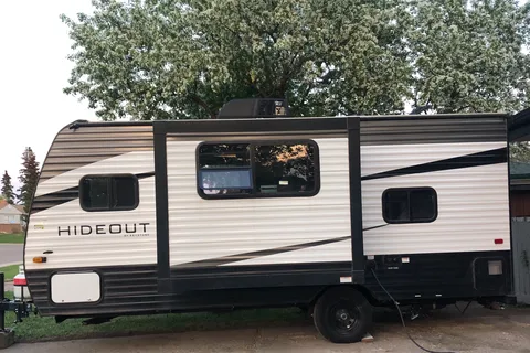 COZIEST EVER Hideout HI176BH21 Travel Trailer