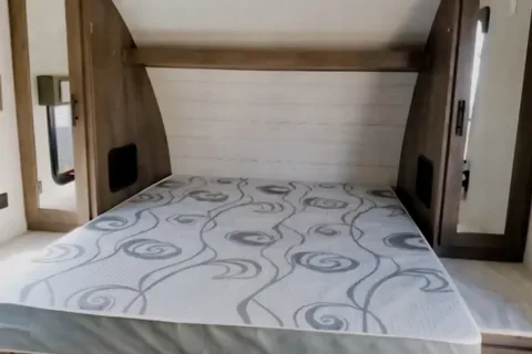 Walaa 's Keystone Hideout Travel Trailer