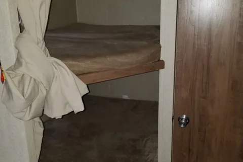 Walaa 's Keystone Hideout Travel Trailer