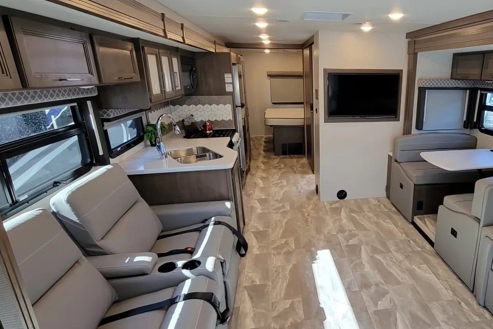 Golden Trails Motor-Coach