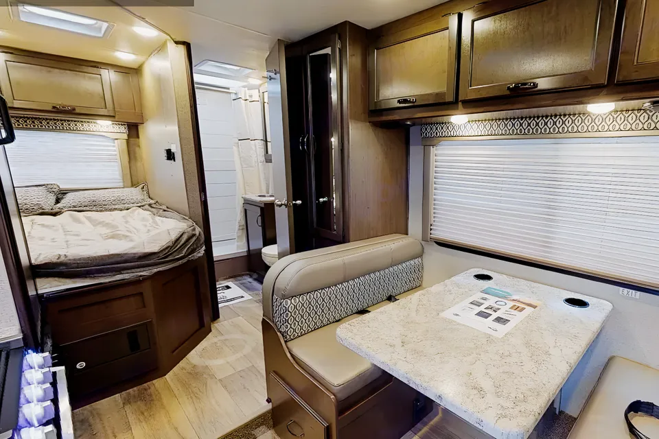 Family 2019 Chevrolet Motorhome - Thor Freedom Elite Class C