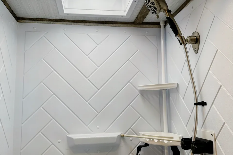 Glamping Made Easy! Full Size Bathroom!! Pet Friendly