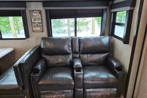 Potter's Paradise Grand Design 2670MK Travel Trailer