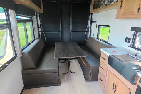 Shermans- Black Label Fifth Wheel Getaway