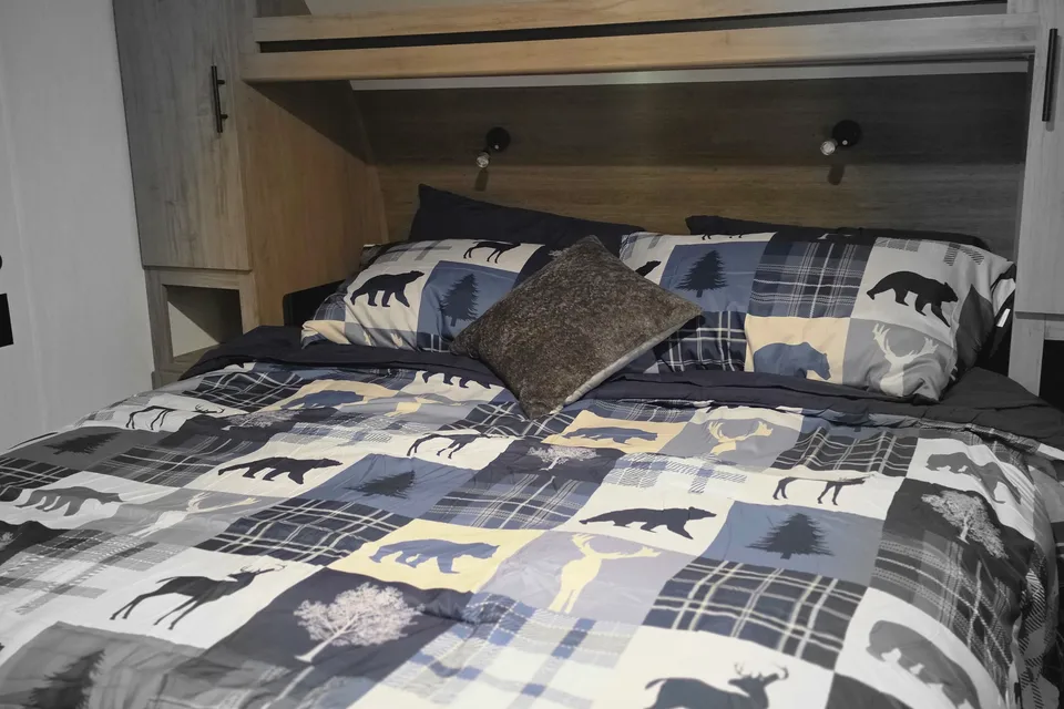 Shermans- Black Label Fifth Wheel Getaway