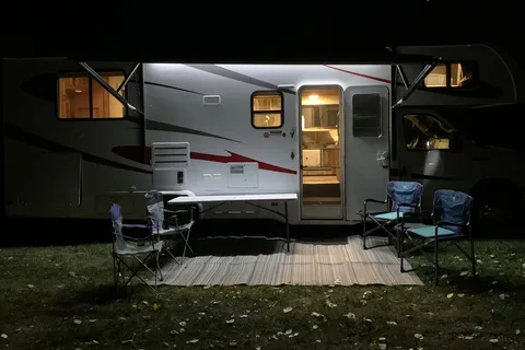 Little Missy's Forest River Sunseeker 2650S-CDW Class C