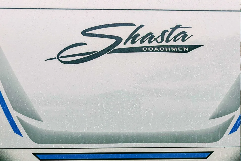 Adventure-Ready 2025 Shasta i5 526DB Bunkhouse – Sleeps 8-10 | Meet "Juno"