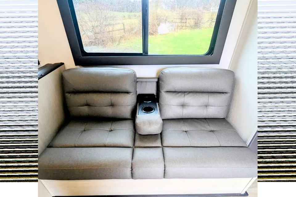 Adventure-Ready 2025 Shasta i5 526DB Bunkhouse – Sleeps 8-10 | Meet "Juno"