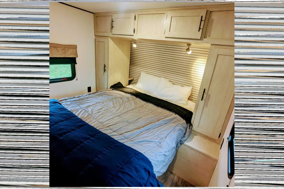 Adventure-Ready 2025 Shasta i5 526DB Bunkhouse – Sleeps 8-10 | Meet "Juno"