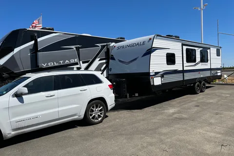 Lloyd's Keystone Springdale Travel Trailer