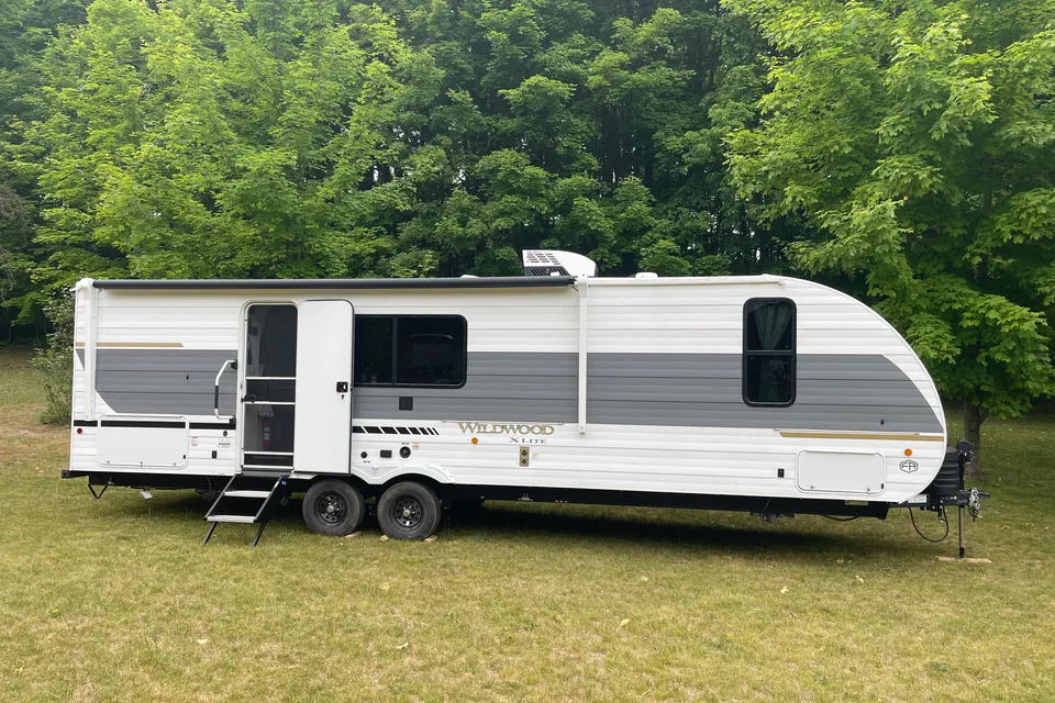 Modern Boho Luxury Retreat on Wheels (DELIVERY ONLY)