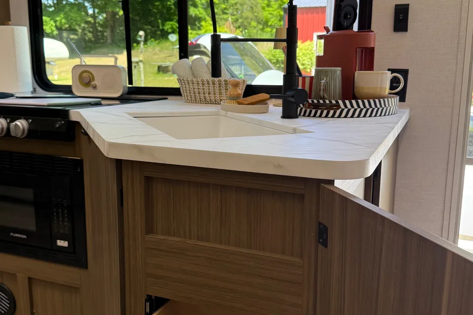 Modern Boho Luxury Retreat on Wheels (DELIVERY ONLY)