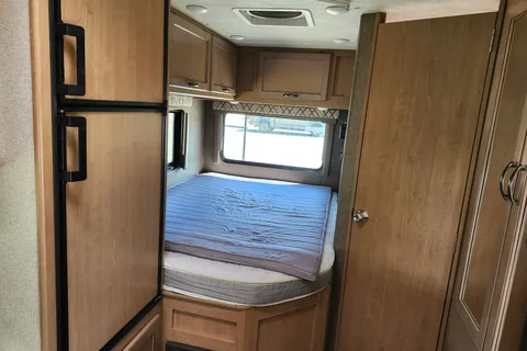 MJ's Thor Motor Coach Class C