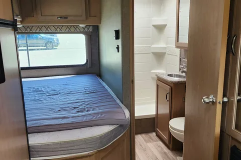 MJ's Thor Motor Coach Class C