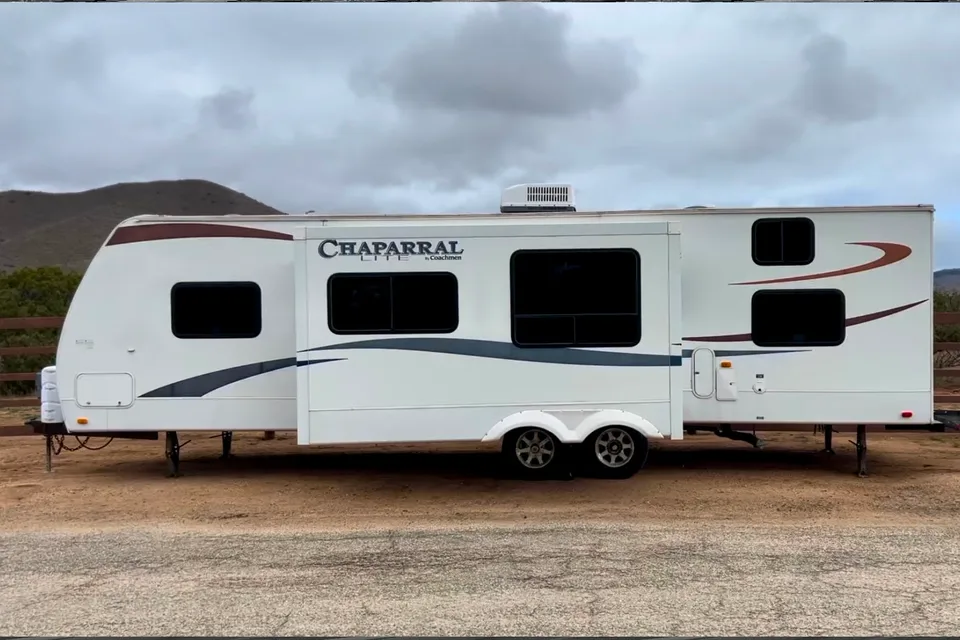 Eduardo's Coachmen Chaparral lite 29BHS Travel Trailer