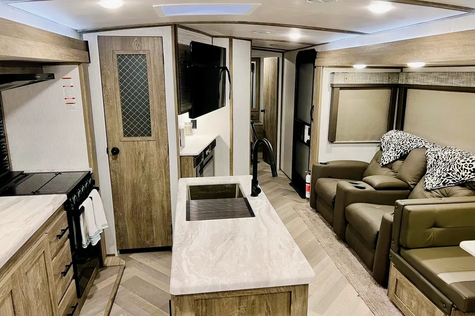 2022 Flagstaff Salem Hemisphere Travel Trailer