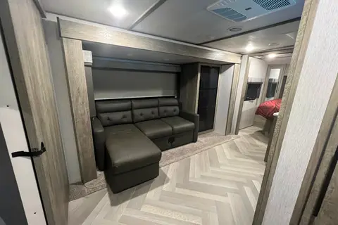 Montoya's Heritage 22RBHL Travel Trailer