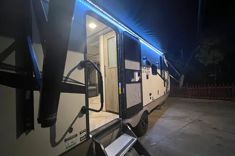 Montoya's Heritage 22RBHL Travel Trailer