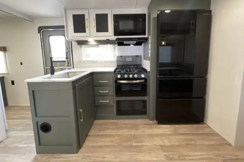 Incredible Heartland Eddie Bauer 34BHS Travel Trailer