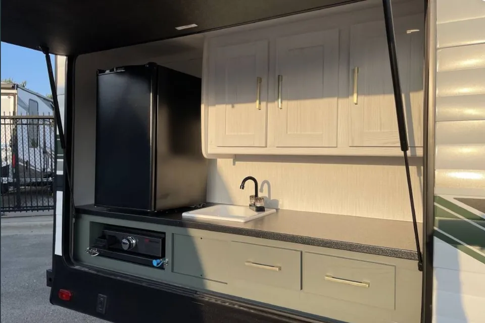 Incredible Heartland Eddie Bauer 34BHS Travel Trailer