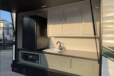 Incredible Heartland Eddie Bauer 34BHS Travel Trailer