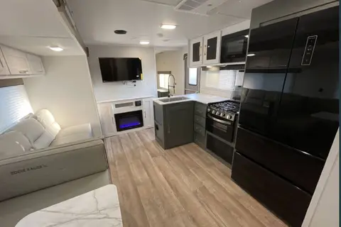 Incredible Heartland Eddie Bauer 34BHS Travel Trailer