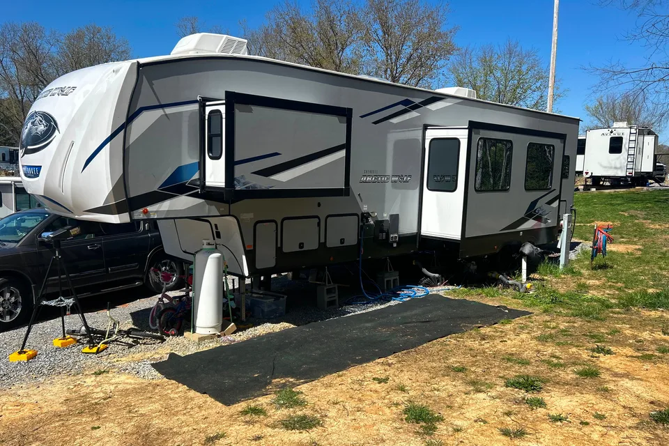 Mansion on wheels