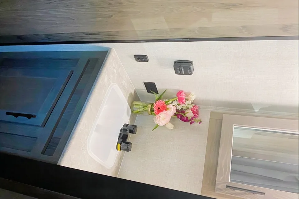 Anna's Gulf Stream Grand River 25BH Travel Trailer