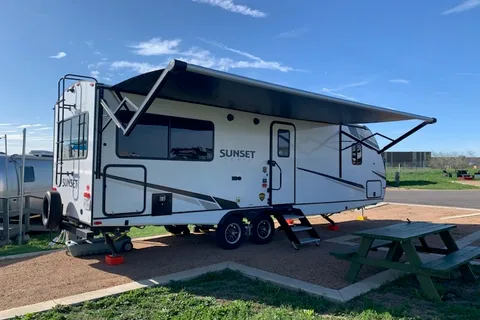 Spacious 2022 Sunset Trail | Slideout, Generator & Delivery Available