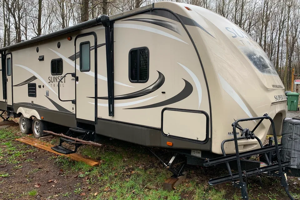 Roienthokwen's Crossroads Sunset trail Travel Trailer