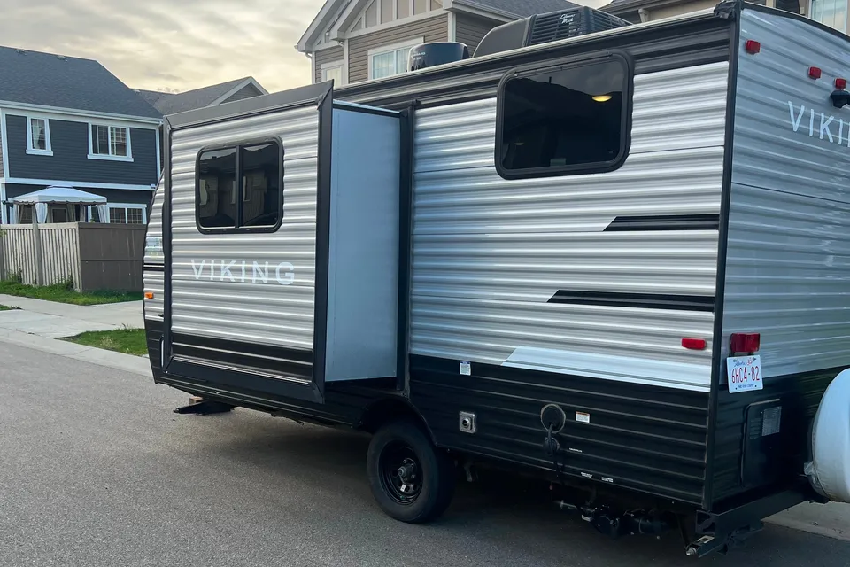 Brand New  Viking 17 BHS Travel Trailer