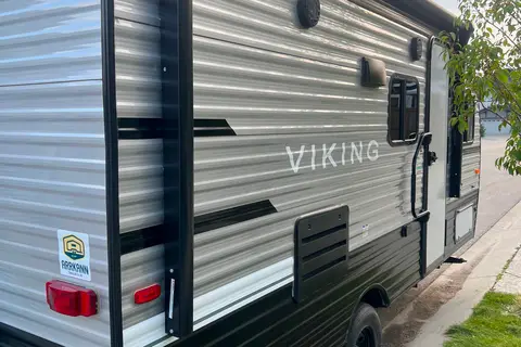 Brand New  Viking 17 BHS Travel Trailer