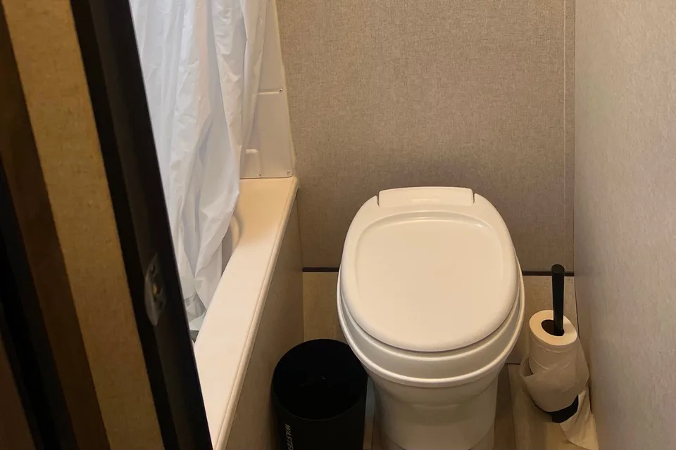 Brand New  Viking 17 BHS Travel Trailer