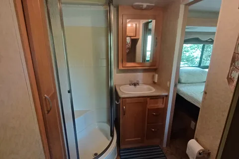 Leggs Luxury Land Yacht