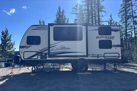 Family Bunkhouse Adventure Rig – Sleeps 6 with Outdoor Kitchen!