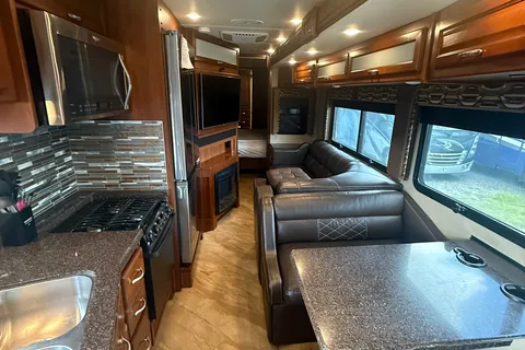 Chief Carl's Caravan- 2016 Fleetwood Bounder Class A