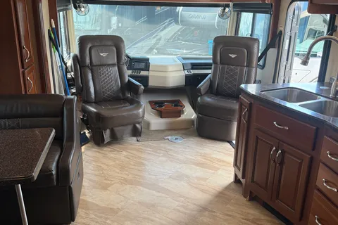 Chief Carl's Caravan- 2016 Fleetwood Bounder Class A