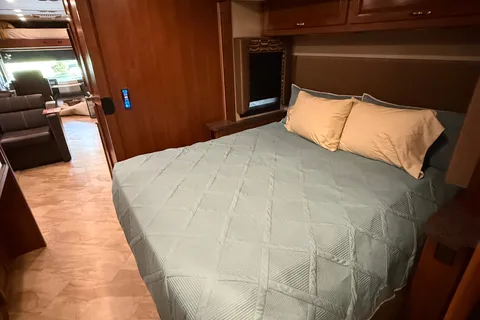Chief Carl's Caravan- 2016 Fleetwood Bounder Class A
