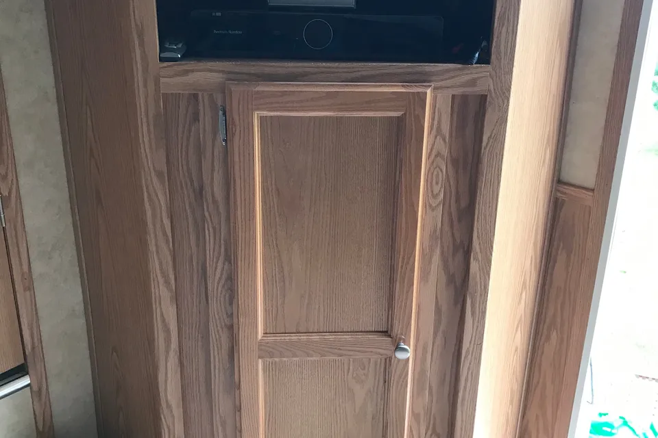 John's Pilgrim International 27.5 ft Fifth Wheel