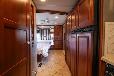 Jodi's Winnebago Itasca SunCruiser 35p Class A
