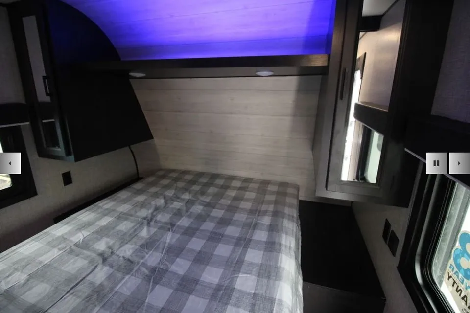 Adventure Awaits! - Jayco Jayco Jay Flight SLX 267BHS Travel Trailer