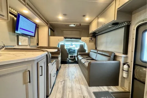 Luxury Family - Style Bunkhouse Sleeps 10 Solar Wi-fi 2 A/C + More