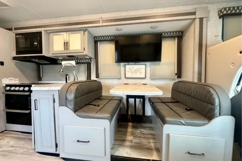 Luxury Family - Style Bunkhouse Sleeps 10 Solar Wi-fi 2 A/C + More