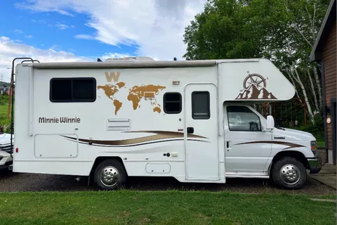 Winnebago Minnie Winnie 22r