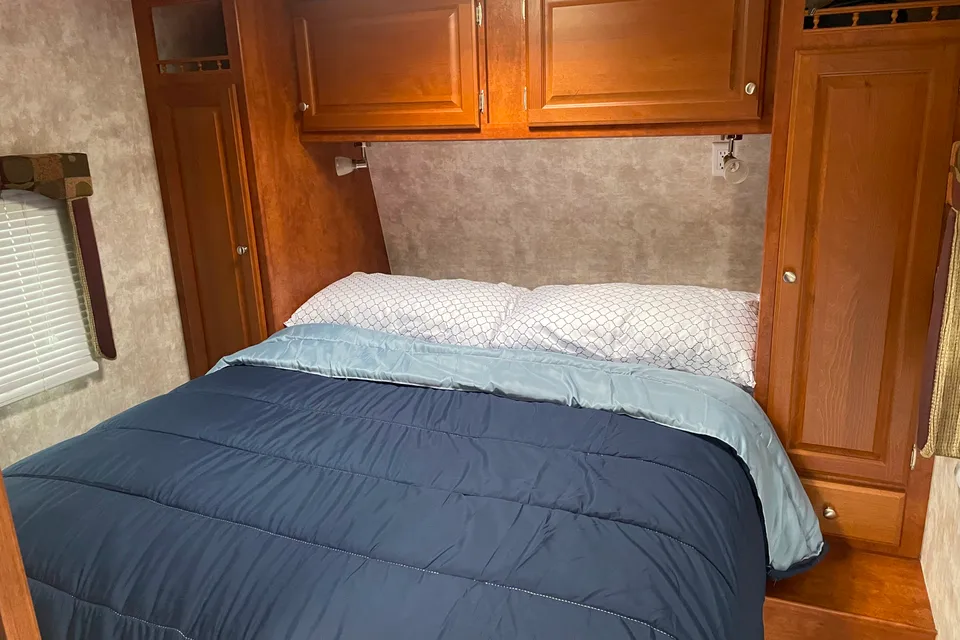 Kevin's Pacific Coachworks Tango 299BHS Travel Trailer